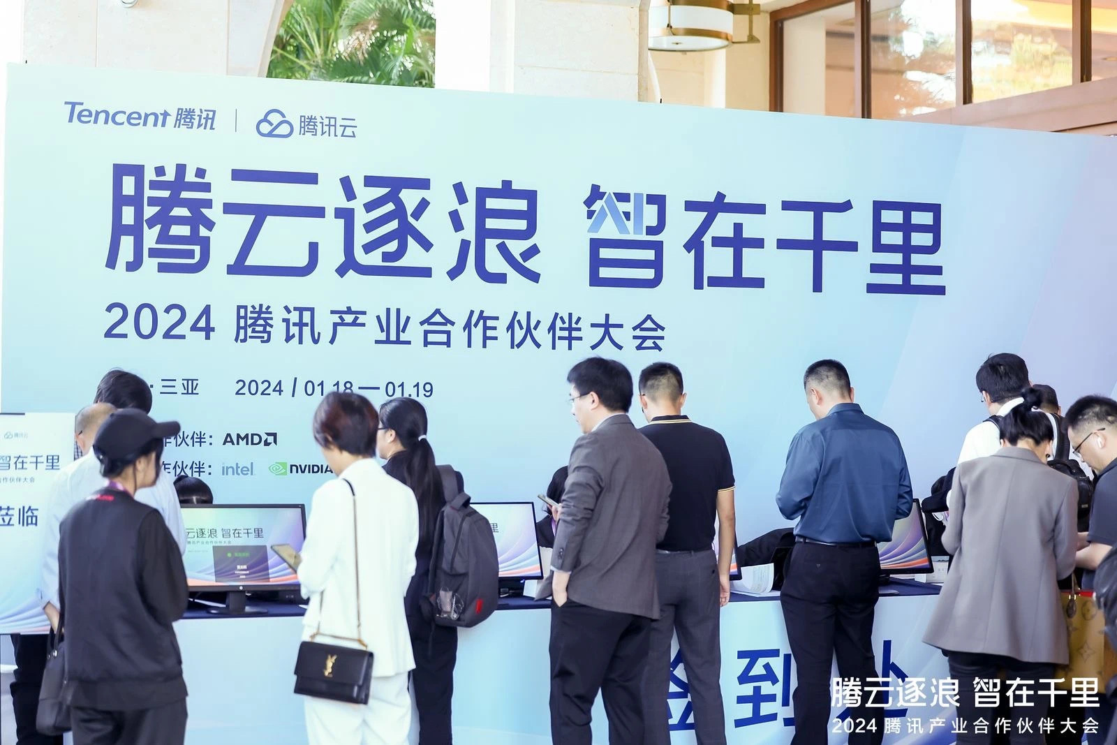 从效率革命到安全升级，为何人脸识别签到成为活动管理新标杆？