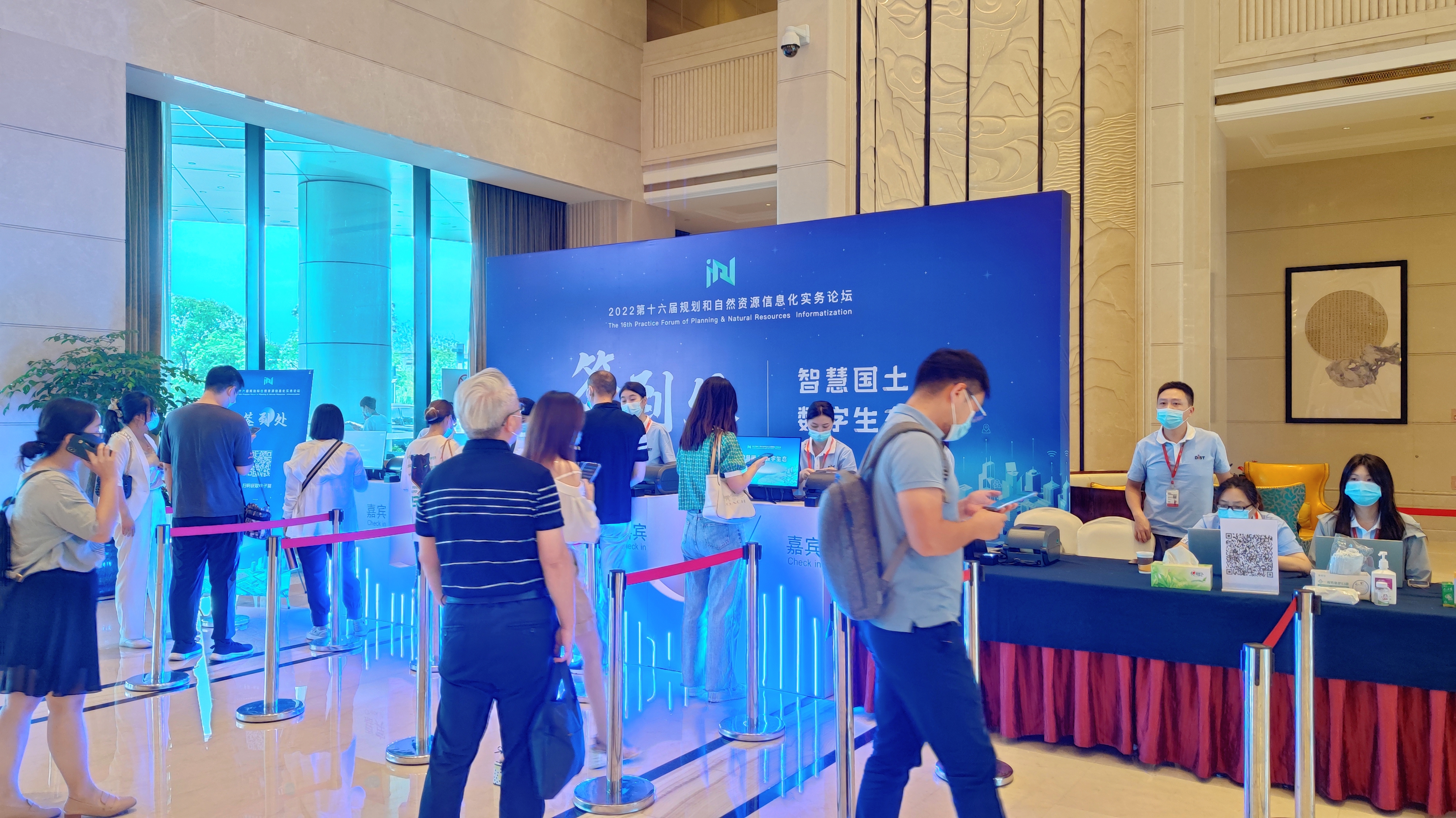二维码签到：高效会议管理的数字化新趋势