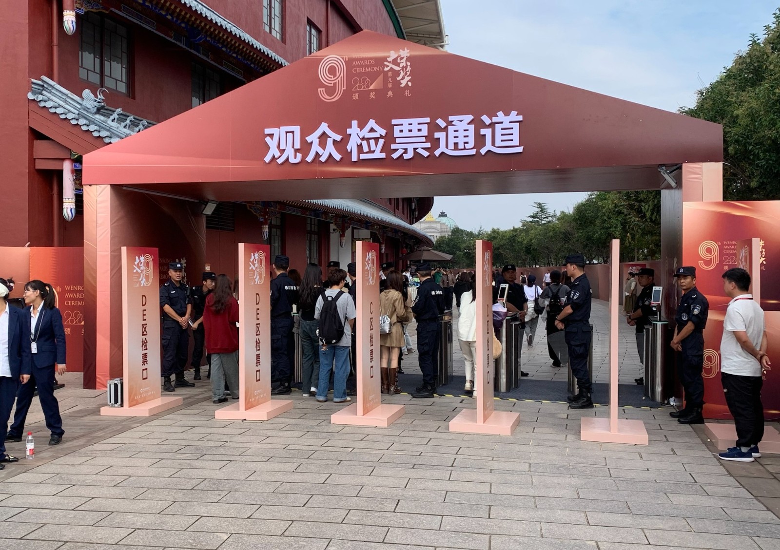 有障碍闸机：守护安全与秩序的可靠卫士