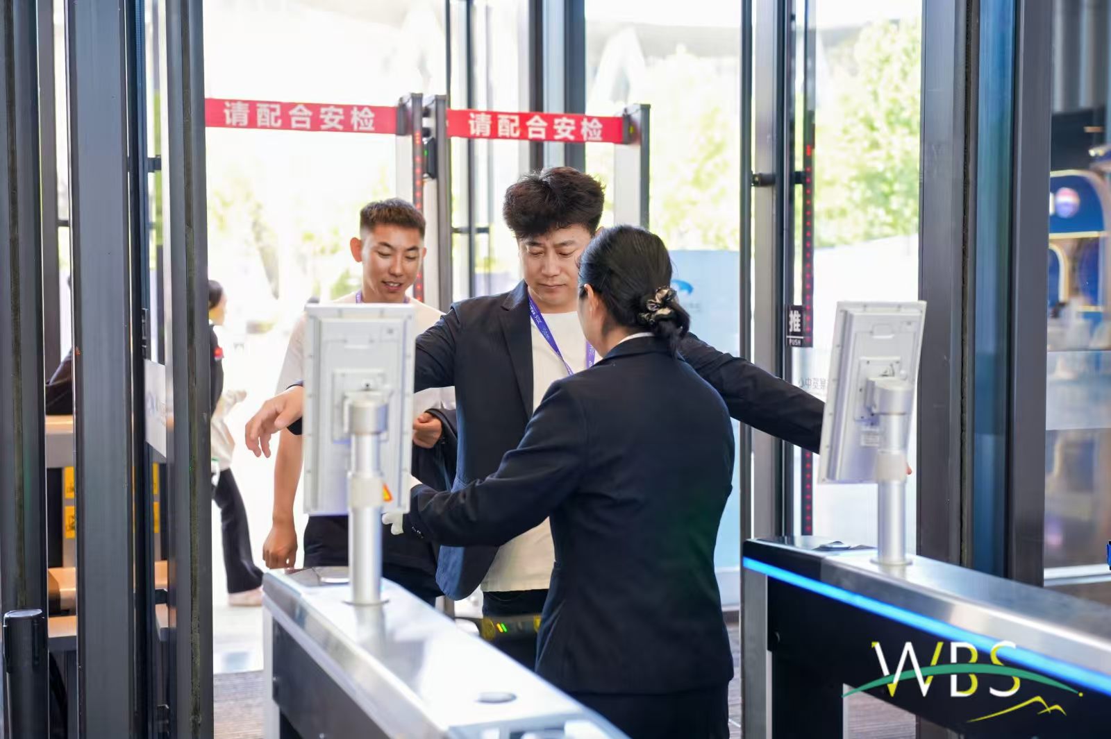 智闸守序 品牌共鉴！31会议门禁闸机服务世界品牌莫干山大会